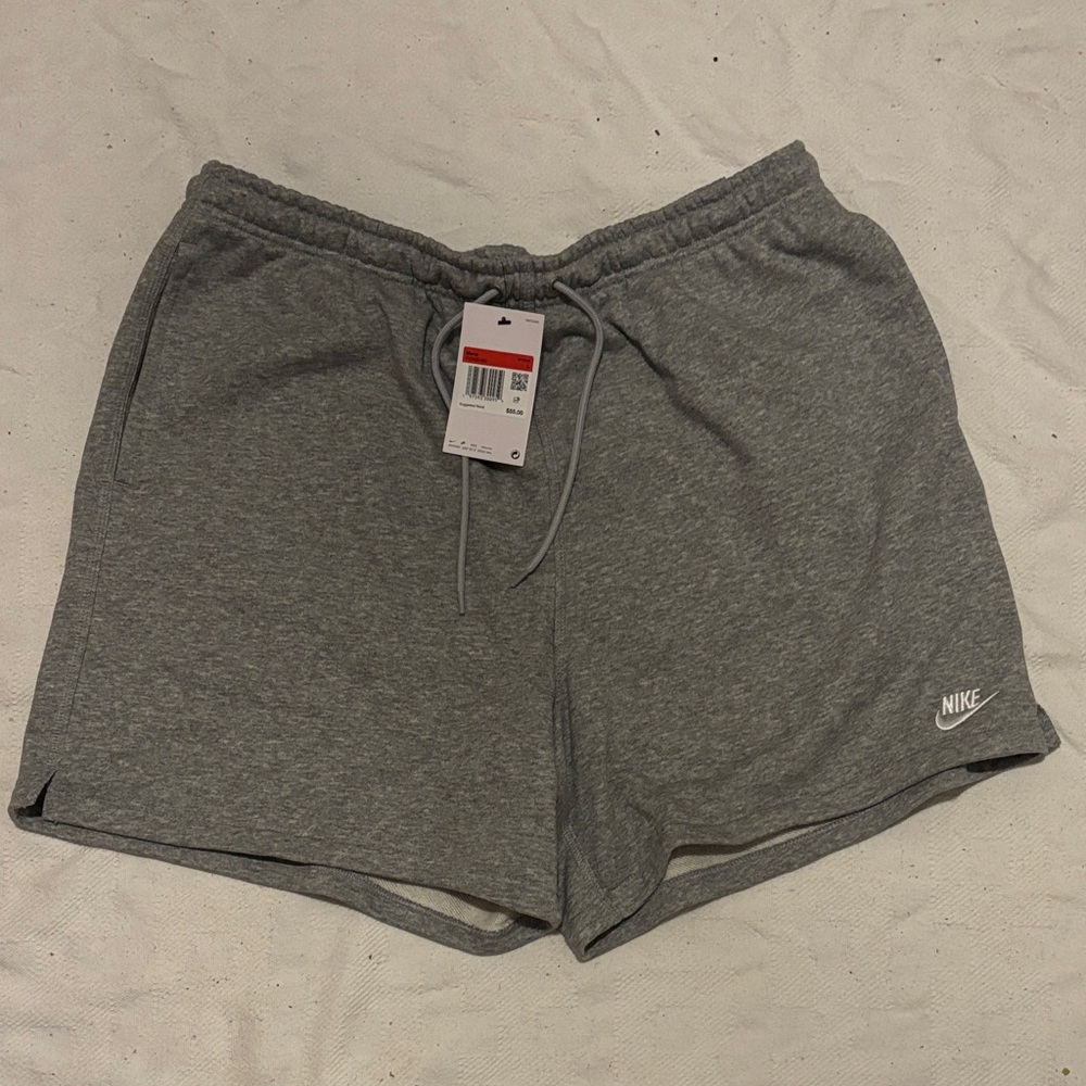 Nike Heather Gray Large Sports Shorts
